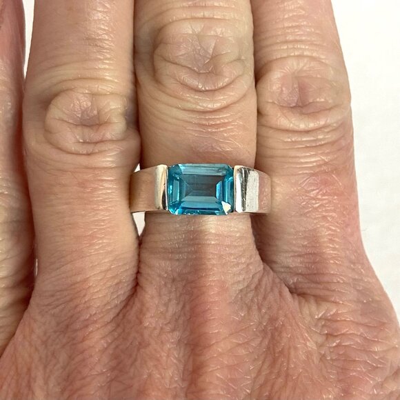 Sterling Silver 925 Horizontal Emerald Cut Blue Topaz Wide Band Ring Sz 7.75 - Picture 1 of 16